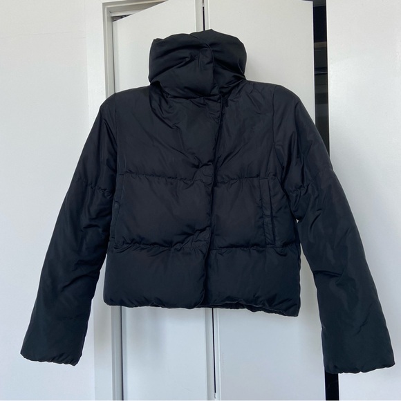 Theory - Kielly Puffer Jacket - Size Medium - Black Excellent - Picture 6 of 17